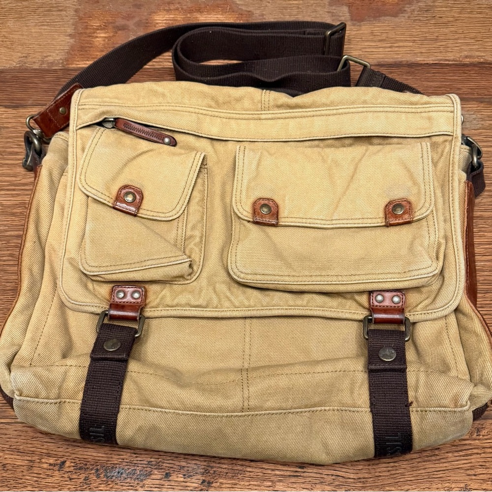 Fossil Cruiser FBG309-004 Unisex Tan and Brown Canvas Messenger Bag